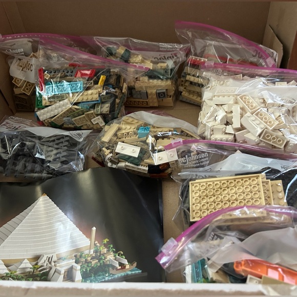 LEGO Pyramid of Giza - Picture 2 of 3